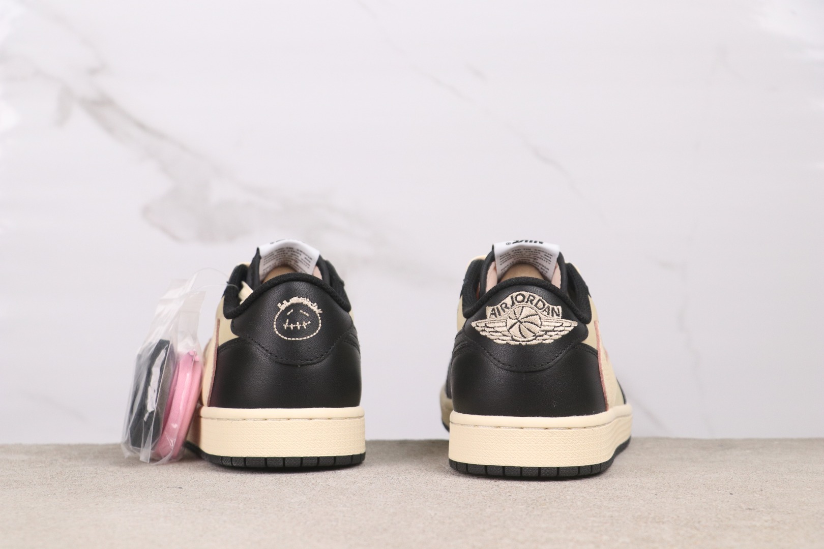 20251115/Nike_251115-2